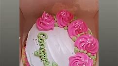 #cake #cakery #baking #homemade #love #confectionary #bakingfromscratch #customised #birthdaycake 😍
