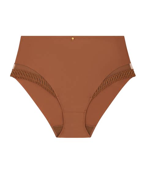 Sheer Emotion Honey Sculpting brief | Aubade