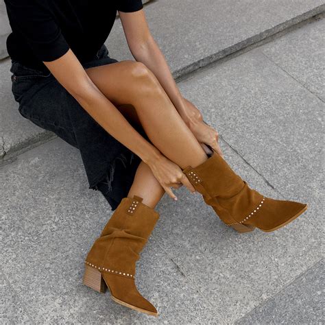 Why is it worth buying women's shoes made of natural leather ...