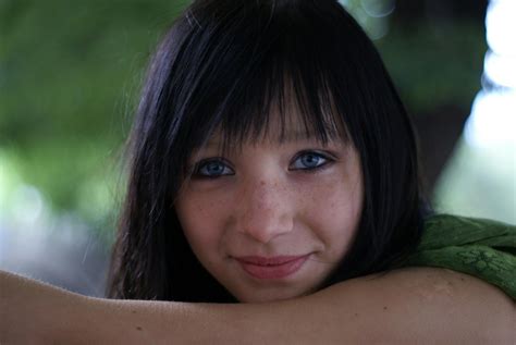 400 000+ Cute+12+year+old+girl+nudes banque d’images et photos libres de droit · Téléchargement ...