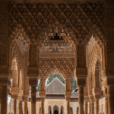 Small-Group Tours of Andalucía 2026