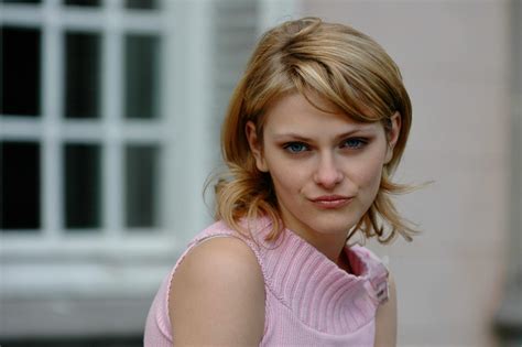 433,839+以上の無料Uma+therman+young+nude画像