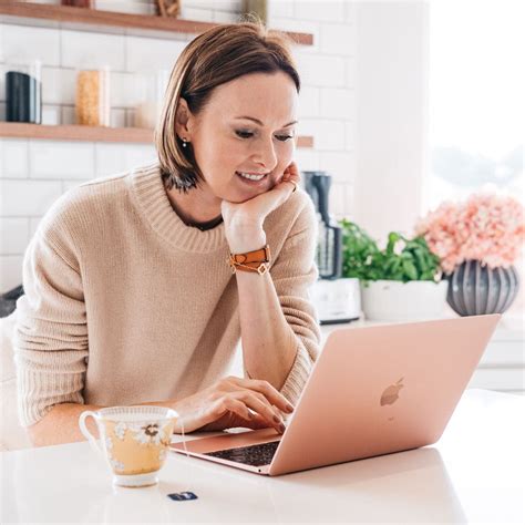 Is HRT Right For You If You Have Thyroid Issues? - Pippa Campbell Health