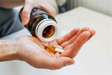 The best time to take magnesium, vitamin D, and other supplements