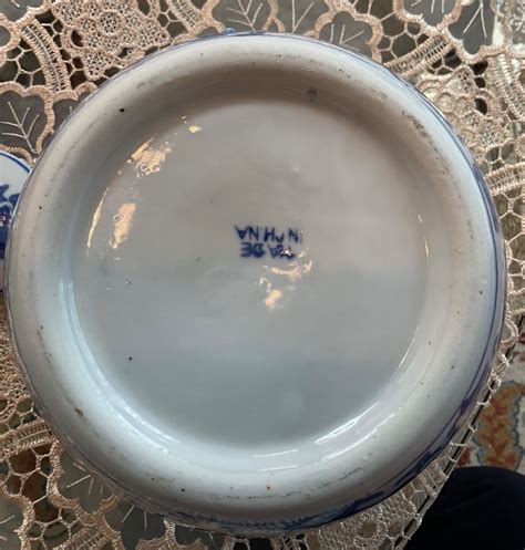 Chinese Blue and White Porcelain Ginger Jar with Lid, 9.5 in Spring