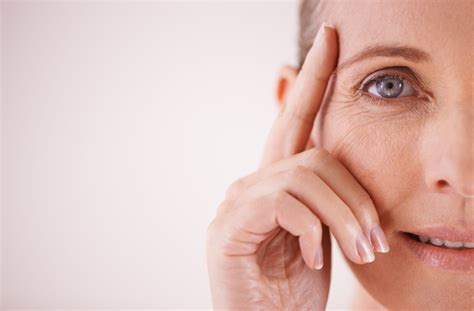 What Causes One Eye to Be Bigger than the Other?