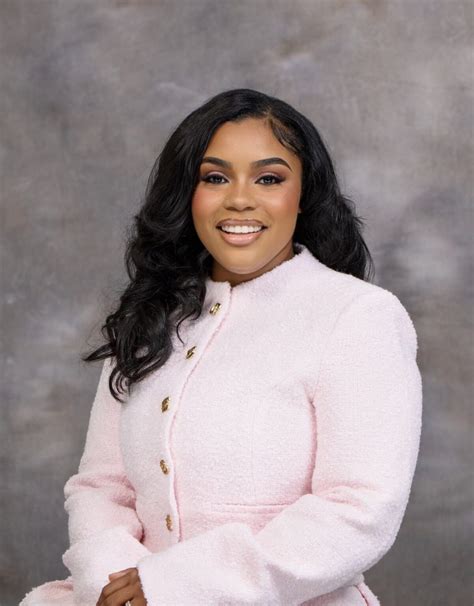 Bare-Bottomed Burglar Behind Bars? Also: Trump Explains He Was Trying to Depict Himself as a ...