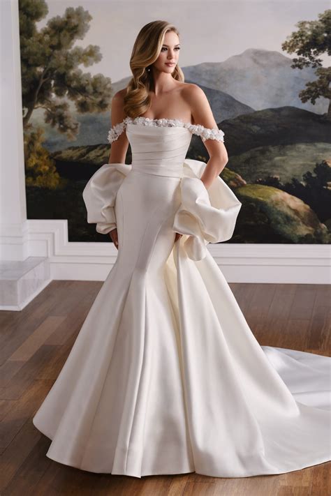 Trumpet Bridal Gowns