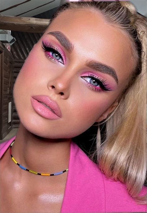Pin by Richard on PINK FASHION | Pink makeup, Eye makeup styles ...