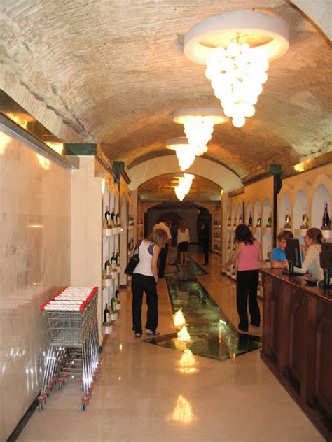 Scenography, Costume Design, History and Art: In Moldova la cantina più ...