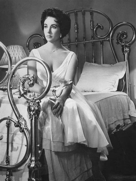 Elizabeth Taylor's Life in Photos - 30+ Best Photos of Elizabeth Taylor