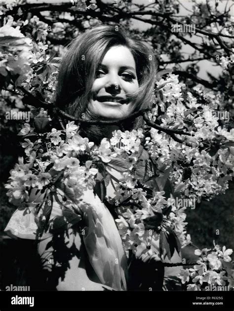 Catherine schell hi-res stock photography and images - Alamy