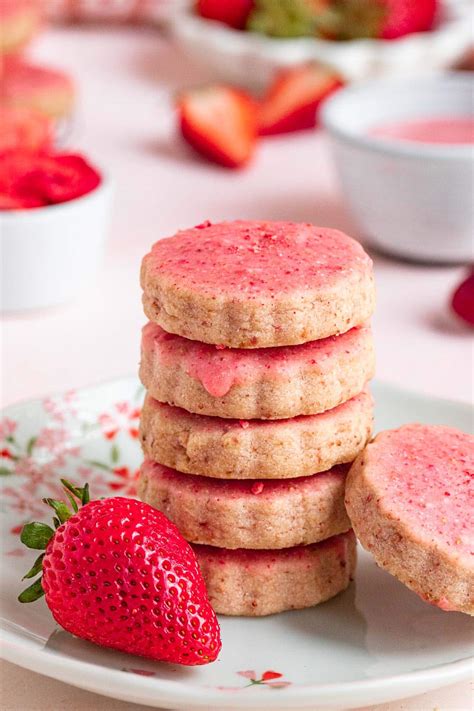 Strawberry Cookies