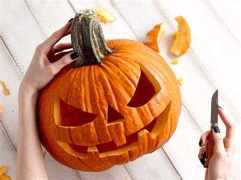 Download Pumpkin Carving With Small Knife Pictures 1500 x 1125 ...