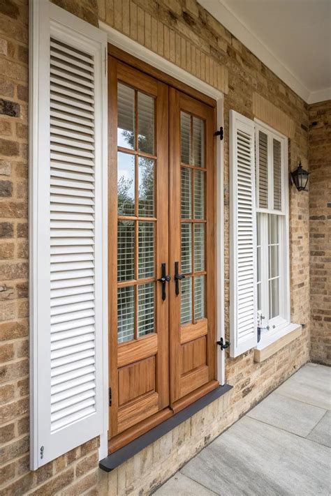 19+ Stylish Modern Exterior Shutter Ideas