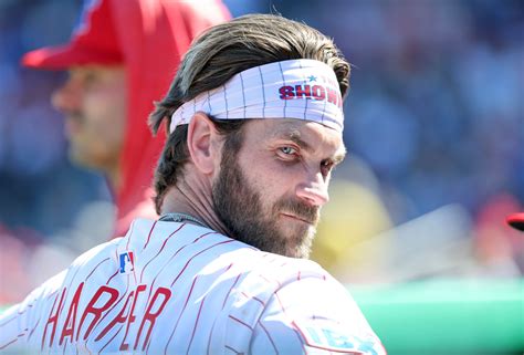 Bryce Harper envisage-t-il un retour dans le champ extérieur ? - The ...