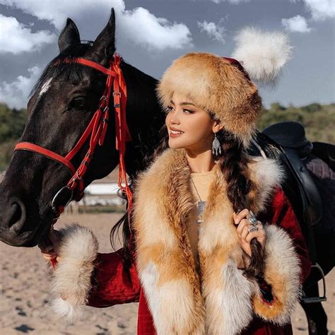 Kazakh girl 🇰🇿 Kazakhstan 🇰🇿 | Kızlar, Kadın savaşçı, Kadın