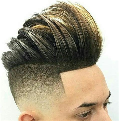 Jelly Roll Hairstyle Tutorial at Joanna Jean blog