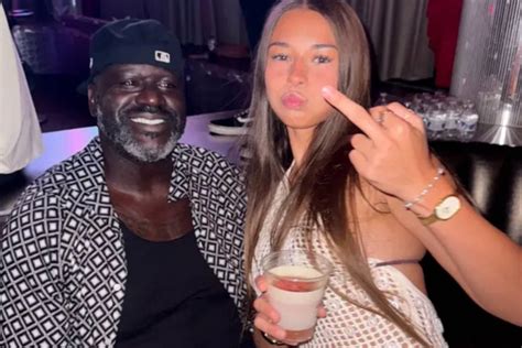 La leyenda Shaquille O’Neal cuenta cómo 'quemó' su primer cheque: “Gasté un millón de dólares en ...