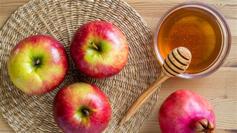 Rosh Hashanah Apples And Honey