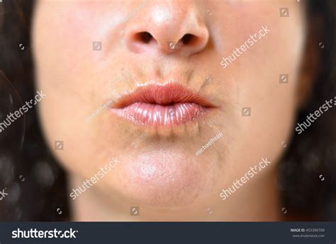 Pursing Your Lips Body Language at John Richard blog