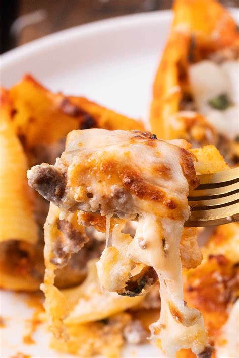 Ricotta Beef Stuffed Pasta Shells - xoxoBella