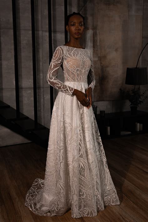 Long sleeve summer wedding dress discount
