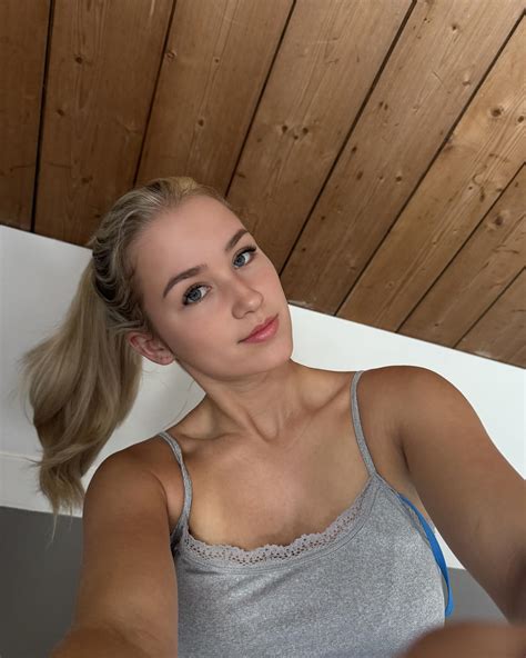 Sophie (@sophietsxo) • Instagram photos and videos