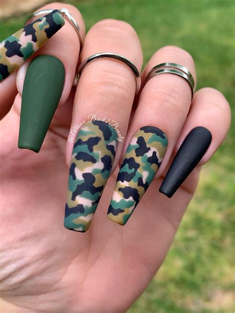 Camouflage Nails