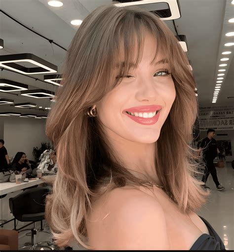 25 Bangs For Fine Hair: Styles To Try | Bangs with medium hair, Fine ...