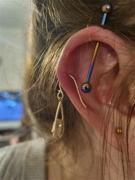 Industrial piercing shank in one hole : r/piercing