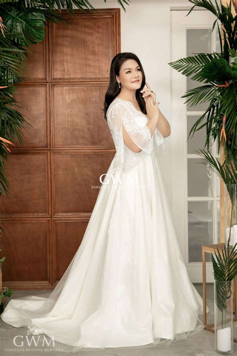 Plus-size Long Lace Sleeve Wedding Dress | GWM1914 - Gorgeous Wedding Memories