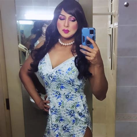 Lady Ashley | New Year, New Look Still Me Being That Brown Sensation 👄 ...