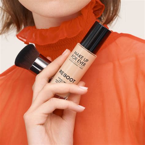 Тональный крем для лица Reboot active care revitalizing foundation 30 ...