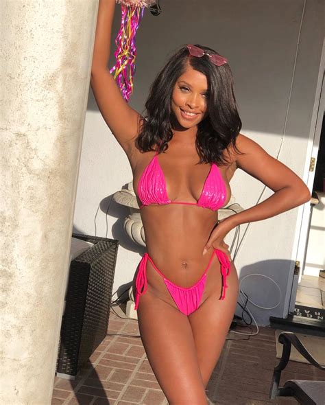 Phoenix Skye Pictures. Hotness Rating = 9.25/10