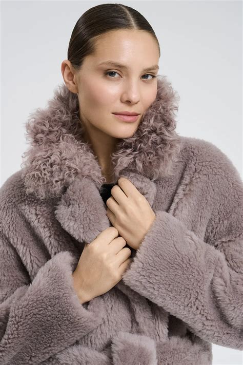Шуба из овечьей шерсти Снежная королева collection 732616003 цены в ...