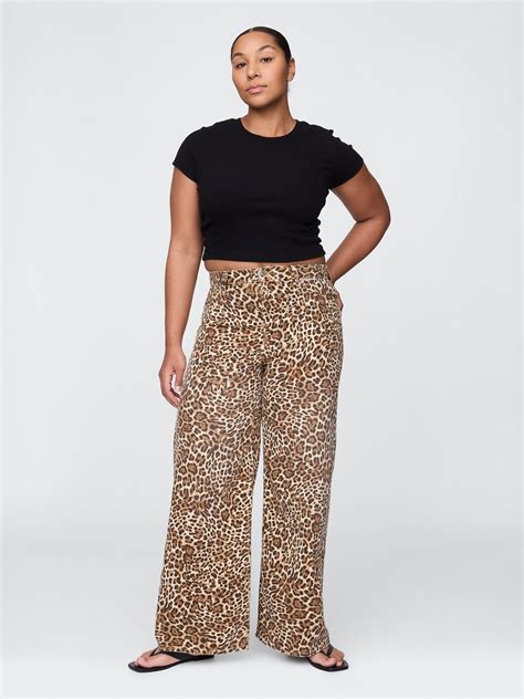 Mid Rise UltraSoft Leopard Baggy Jeans | Gap