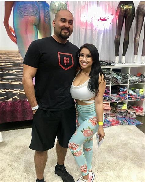 Pin by Sagaman on Elizabeth Anne Pelayo | Elizabeth anne, Elizabeth, Fashion