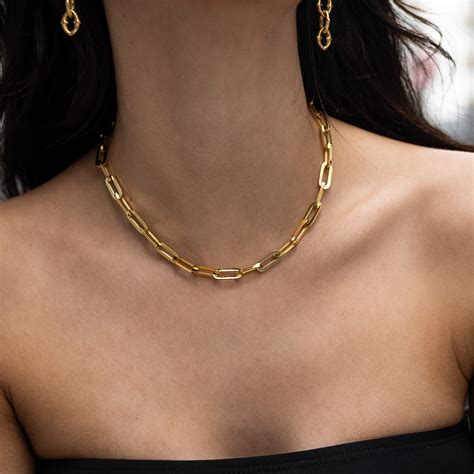 Striking Gold Paperclip Chain Necklace With Exquisite Shine 18K Gold