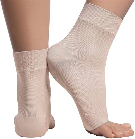 Amazon.com: KEMFORD Ankle Compression Sleeve - 20-30mmhg Open Toe Сompression Socks for Swelling ...