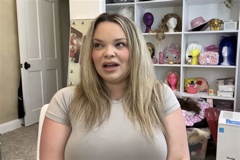 Colleen Ballinger AKA Miranda Sings Controversy Explained