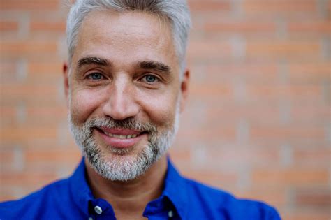 If you notice a man doing these 13 things in public, he's a genuinely ...