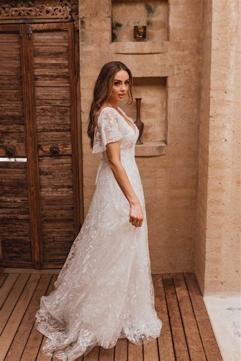 Whbm wedding dresses | Beachweddingtips.com