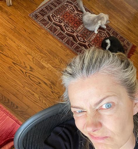 Betrayed by her husband penniless!The 56-year-old came back, stripped ...