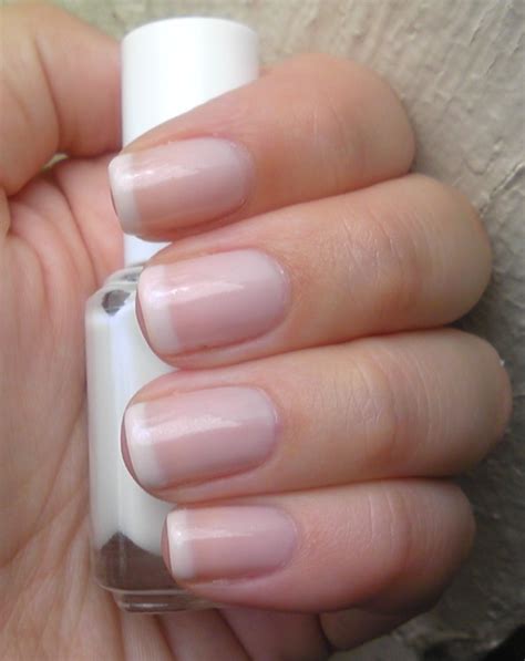 American french manicure – Artofit