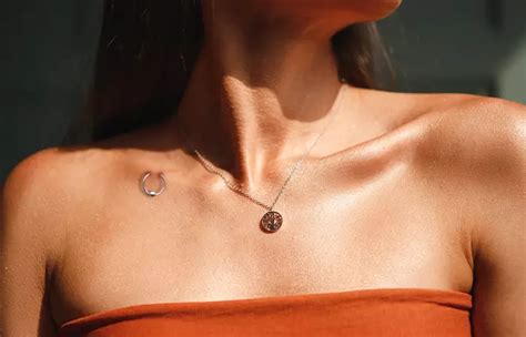 Collarbone Piercing: Types, Pain, Healing, Aftercare & Cost