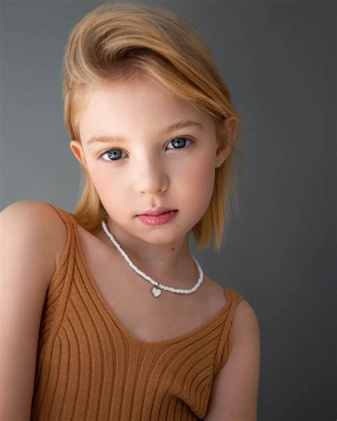 СТЕФАНИЯ | KIDS INTERNATIONAL MODEL | Дома🥑☘🏡 | Instagram