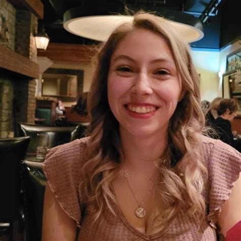 Sydney Elliott - Dental Assistant - Hull & Appel Family Dentistry ...