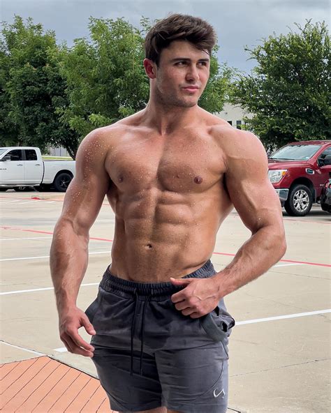 PHYSIQUE MOTIVATION – CHASE CALVIT - Monday XYZ