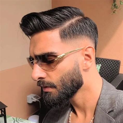 Men Slick Back Hairstyle: Classic & Modern Looks